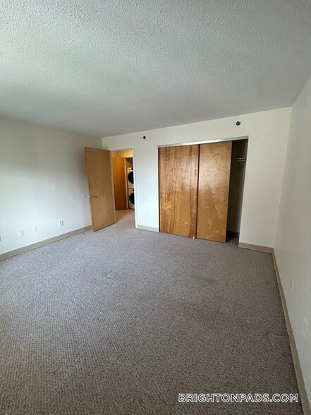Building Photo - 154 N Beacon St
