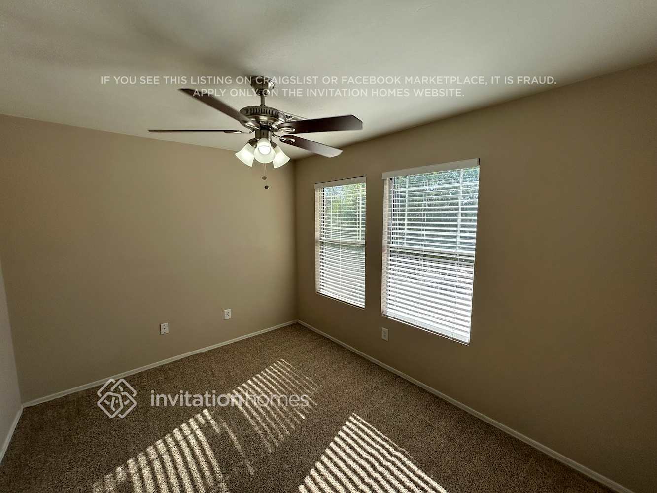 Building Photo - 7005 S 39th Dr