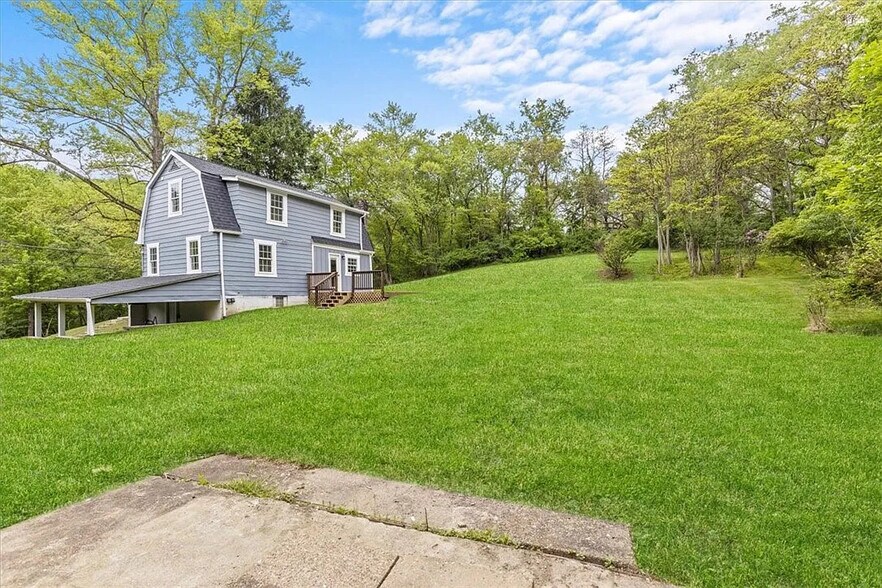 Primary Photo - 2401 Banks School Rd