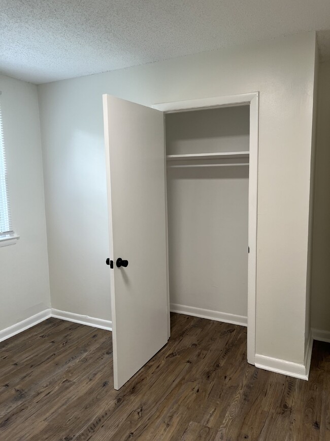 Building Photo - "Charming 3-Bed Home on Cherry Tree Drive ...