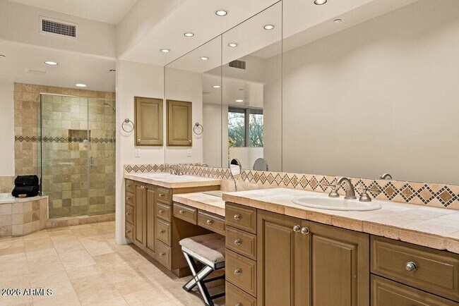 Building Photo - 11166 E Prospect Point Dr