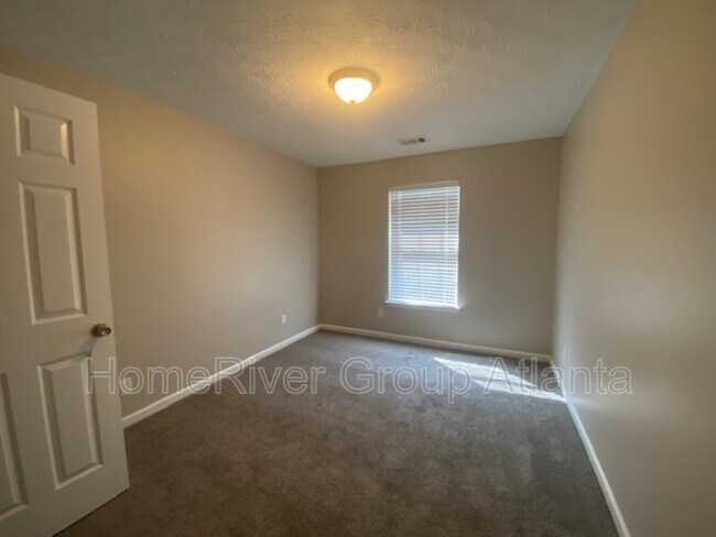 Building Photo - 3855 Shenfield Dr