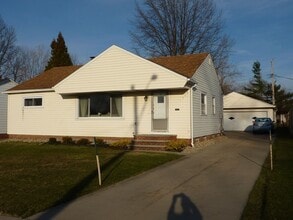 Building Photo - Mayfield Hts Ranch for Rent