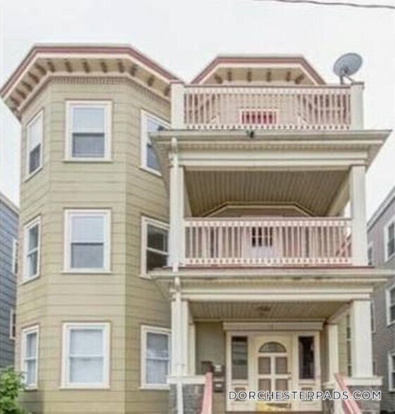 Building Photo - 12 Taft St