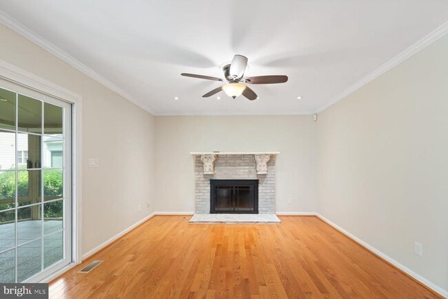Building Photo - 4970 Manor House Ct