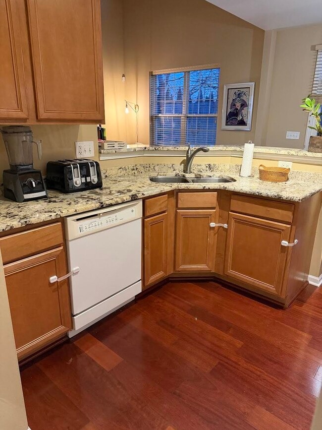 Building Photo - 1137 Brent Rd