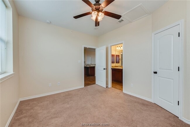 Building Photo - 1915 Dartmouth St