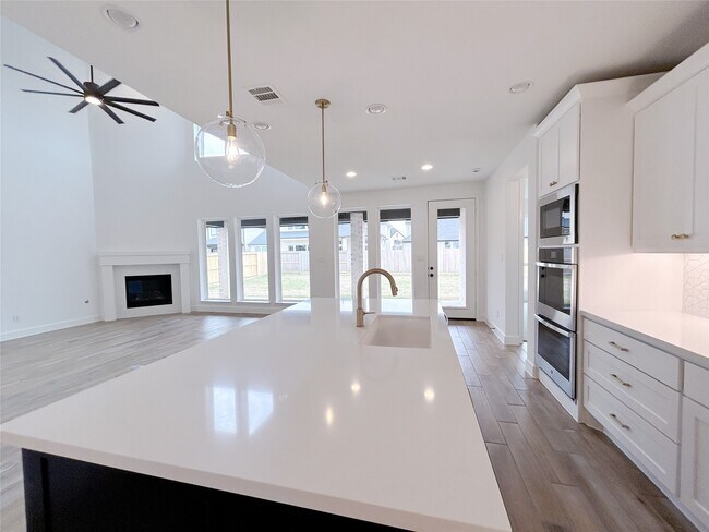 Building Photo - 29847 Longleaf Grv Ln