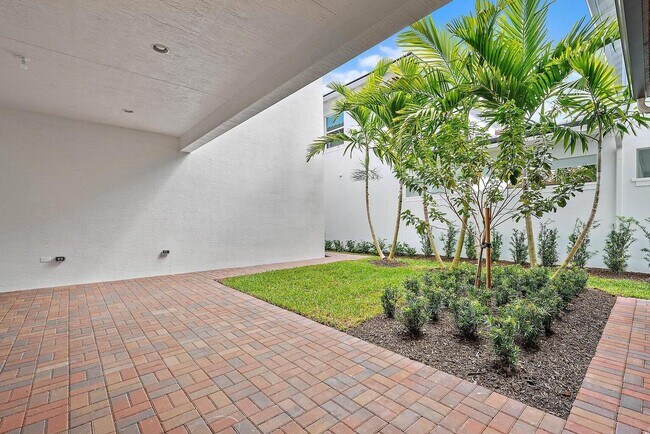 Building Photo - 13128 Alton Rd