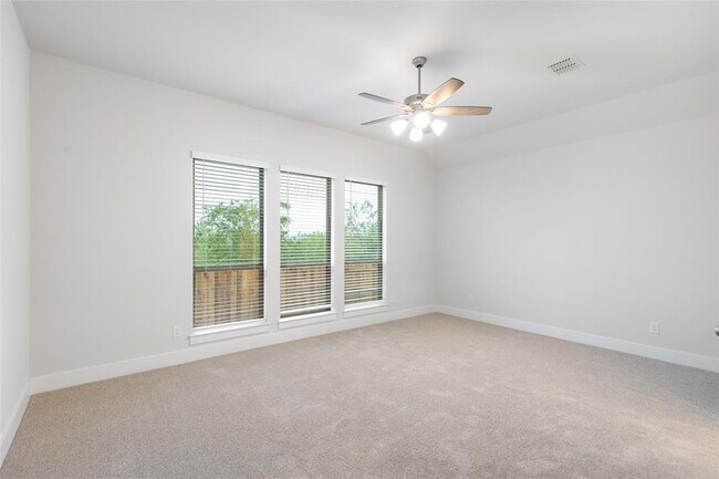 Building Photo - 626 Bay Breeze Dr