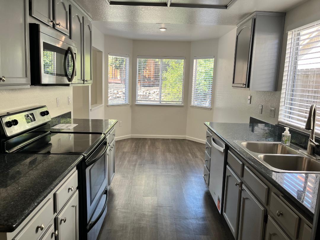 Building Photo - 5041 Winterglen Way