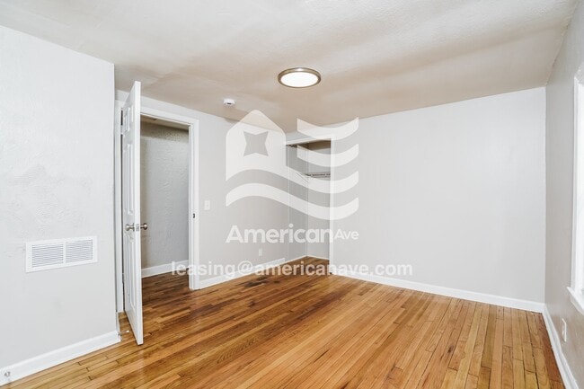 Building Photo - 5920 N 68th St