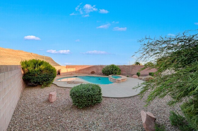 Building Photo - 1st MONTH FREE! Lone Mountain Heights Luxu...
