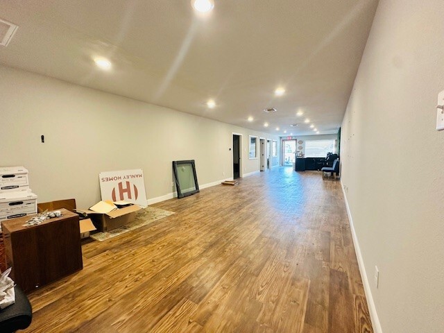 Building Photo - 933 Clubside Dr