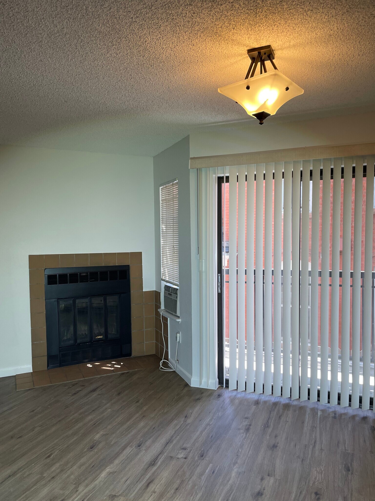 Wood burning fireplace - 1934 18th St
