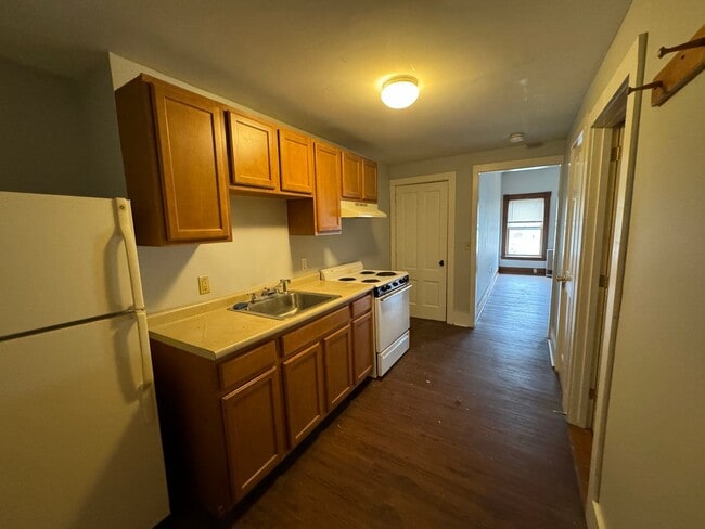 Building Photo - 30 Main St