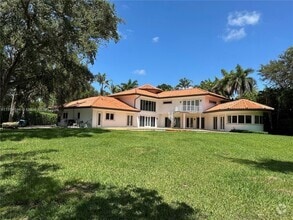 Building Photo - 10600 SW 69th Ave