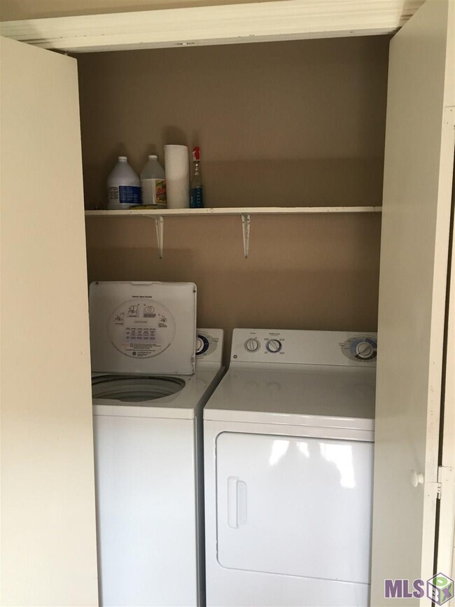 Washer/dryer - 1718 Brightside Dr