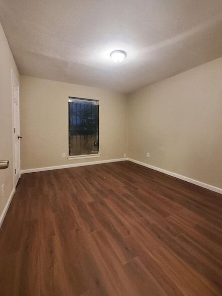 Building Photo - 8336 Bunche Dr