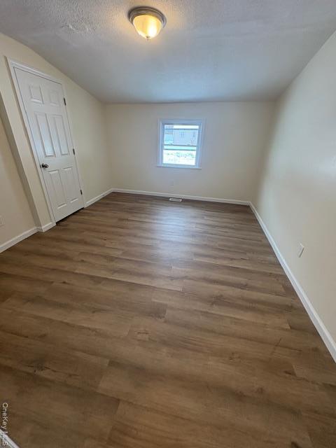 Building Photo - 51 Oak Dr