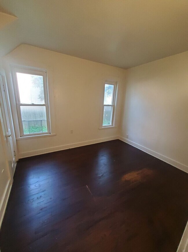 Building Photo - 1806-1808 63rd St. (Duplex)