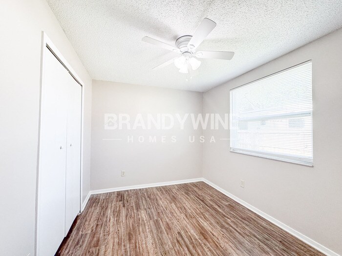 Building Photo - 3026 Mangrove Ave