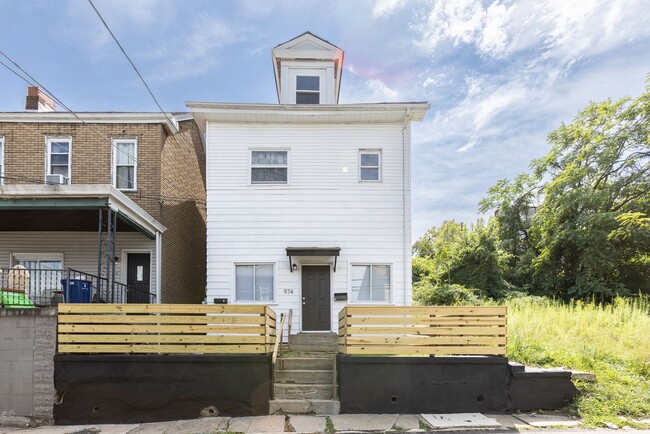 Building Photo - 974 Manton Way