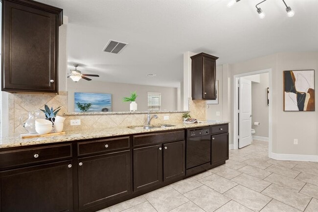 Building Photo - 7120 Razors Edge Dr