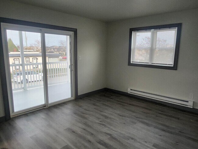 Building Photo - 278 38th St S