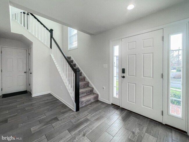 Building Photo - 15501 Newtonmore Ln