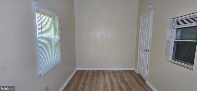 Building Photo - 1255 Meigs Pl NE