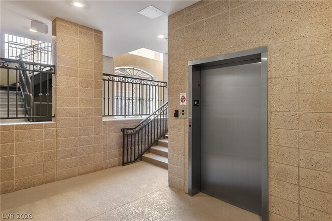 Building Photo - 132 Los Cabos Dr