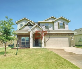 Building Photo - 11229 Solar St