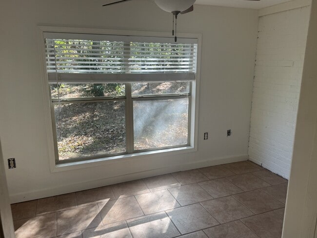 Building Photo - 2962 Mockingbird Ln