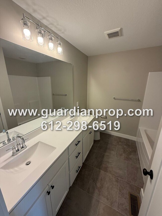 Building Photo - Luxury New Construction Townhouse Availabl...