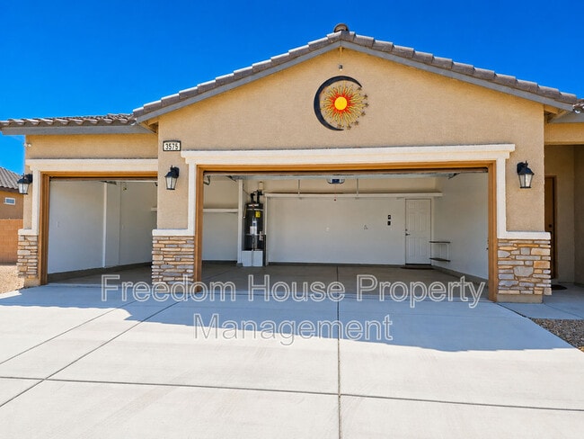 Building Photo - 3575 E Wallowa Dr