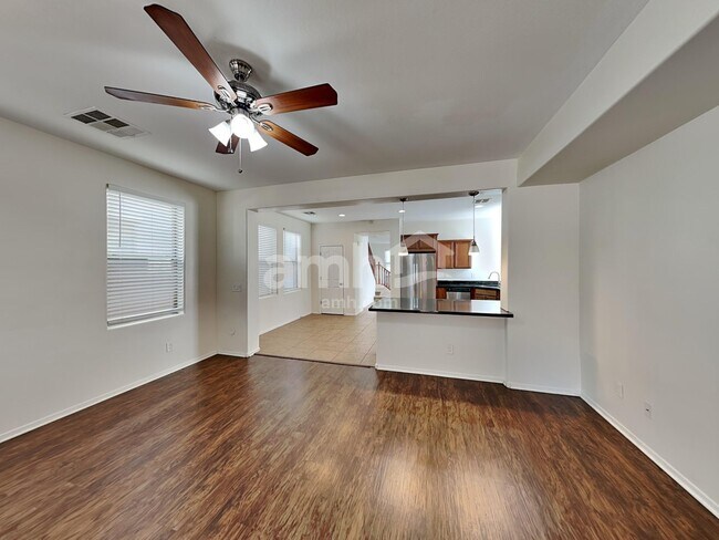 Building Photo - 3282 E Oakland St