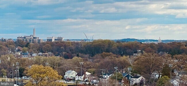 Building Photo - 3701 S George Mason Dr