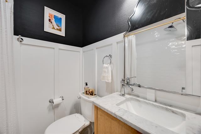 Building Photo - 5029 Locke Ave