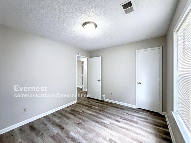 Building Photo - 2947 Crowell St