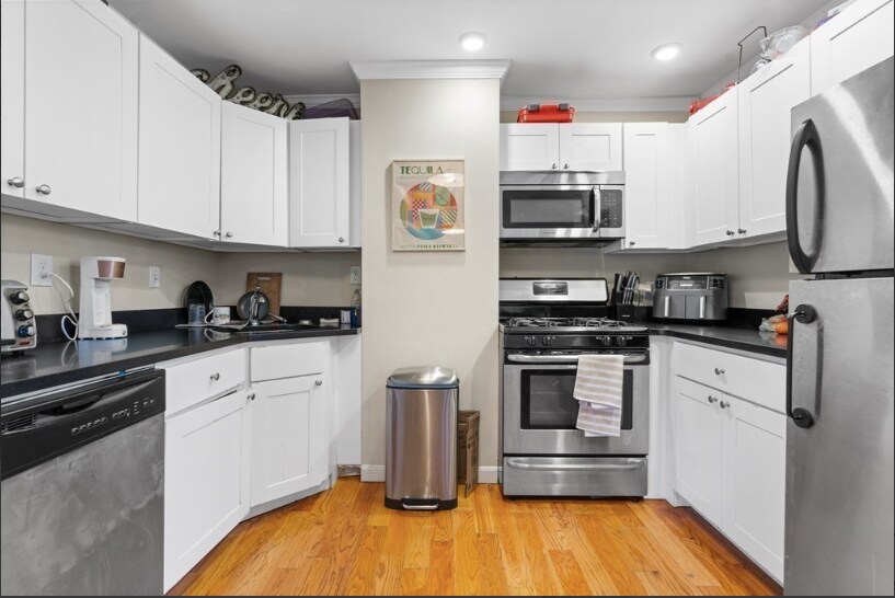 Kitchen - 288 Athens St