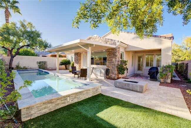 Building Photo - 11283 La Madre Ridge Dr