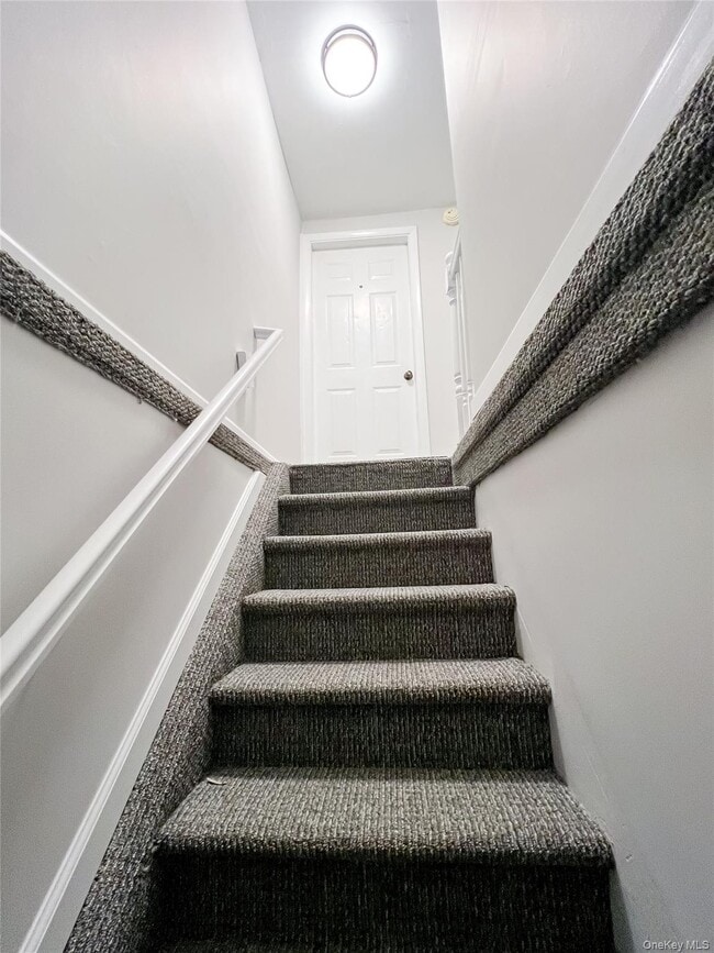 Building Photo - 800 Deer Pk Rd