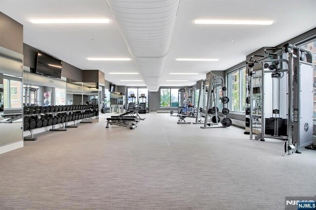 Building Photo - 9 Ave at Port Imperial