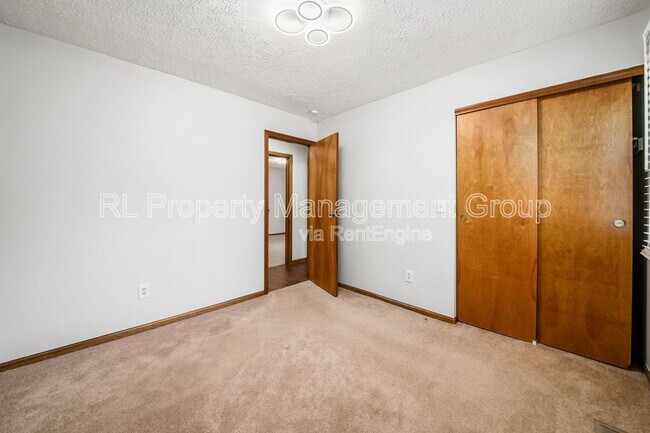 Building Photo - 356 Northview Dr