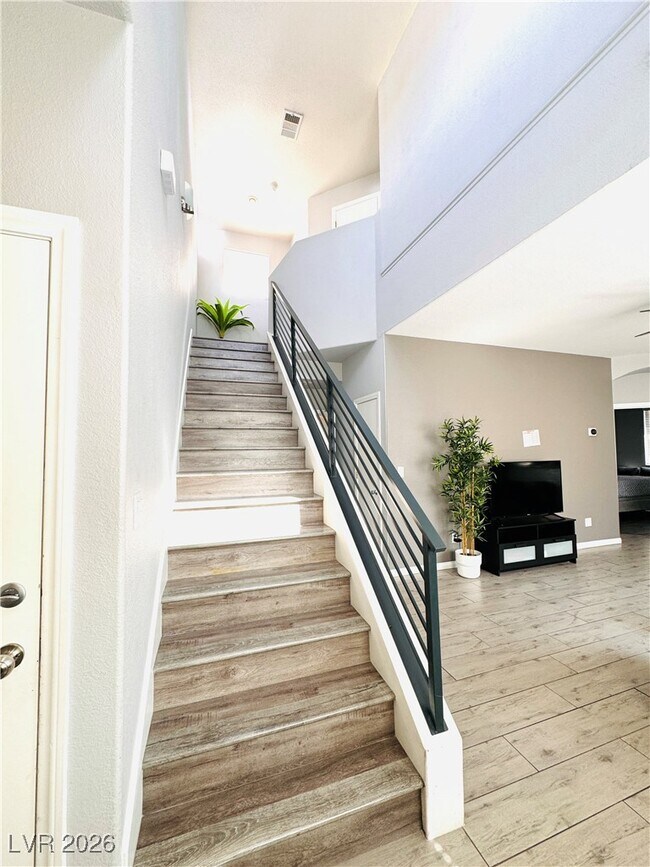 Building Photo - 8061 Palace Monaco Ave