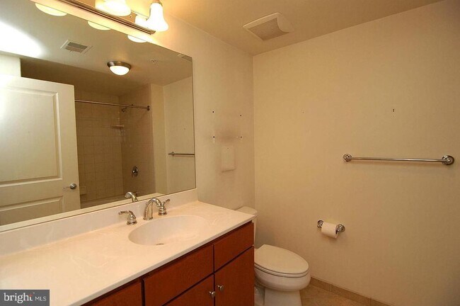 Building Photo - 1117 10th St NW
