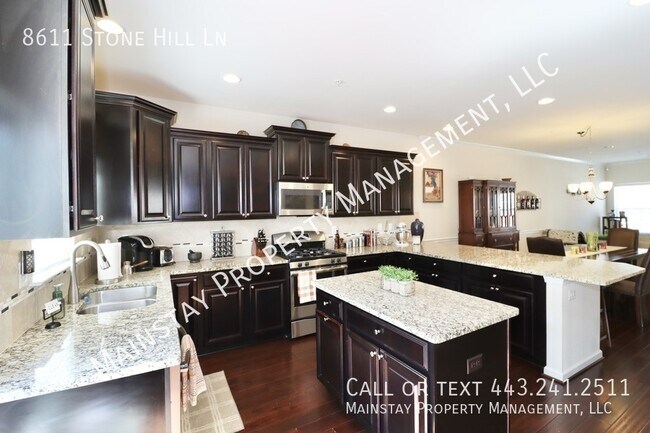 Building Photo - 8611 Stone Hill Ln