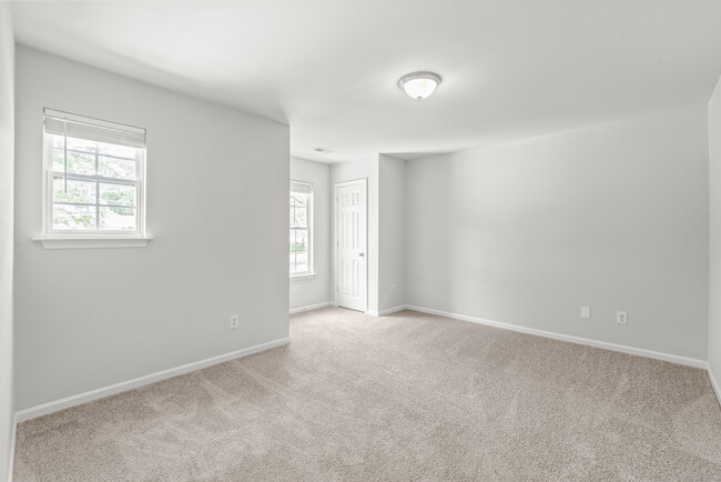 Building Photo - 8818 Sharonbrook Dr