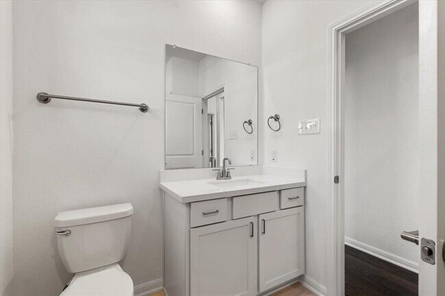 Building Photo - 133 Grn Knl Ln